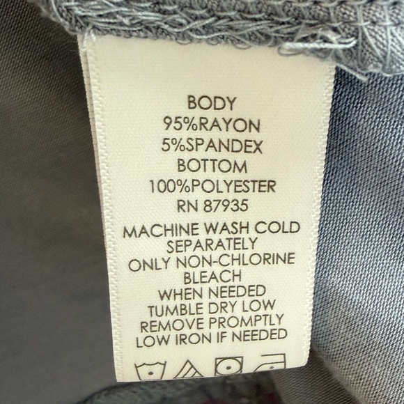 LOGO LAYERS by Lori Goldstein 2 Piece Tank Set Mesh Hem Soft Plum Blue Gray EUC - Picture 11 of 15